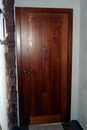 фото деревянные двери из массива дуба